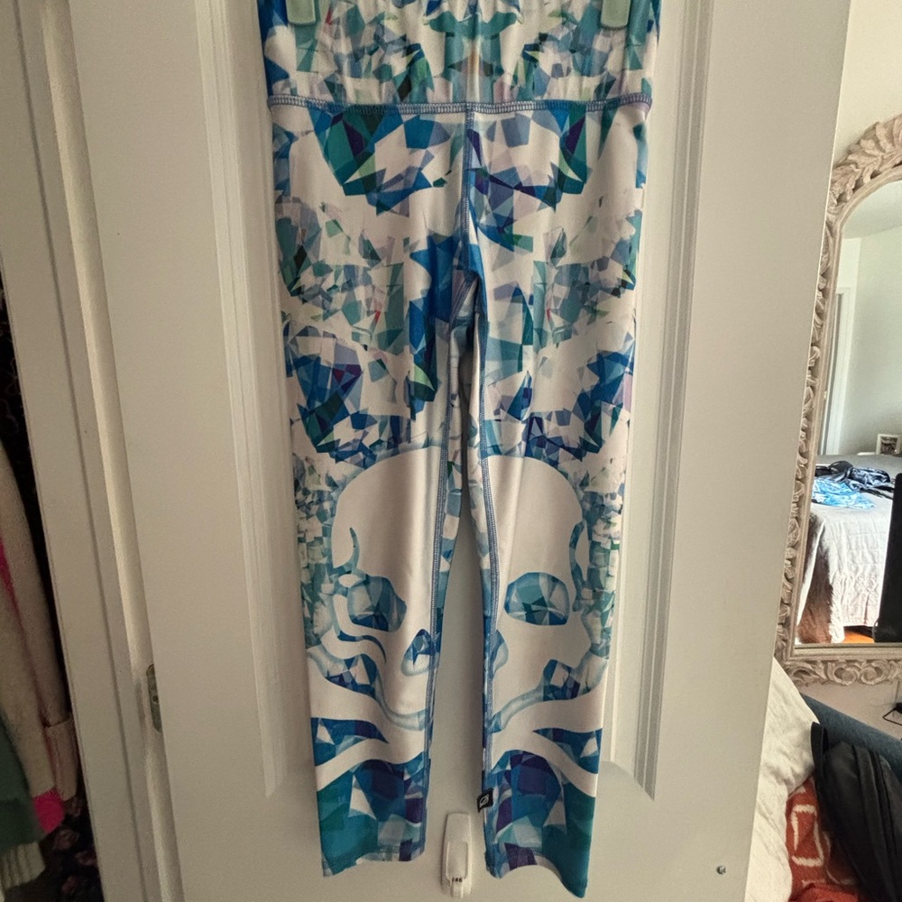 Geometric Blue and White Leggings